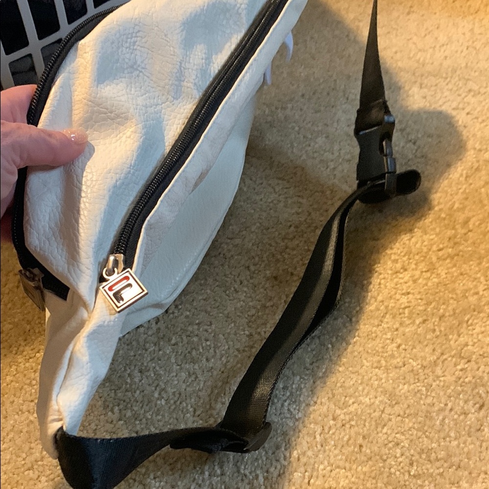 Fila White Waist Bag - Picture 3 of 3